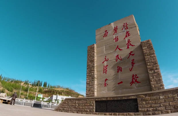 站在最大多數勞動人民的一面